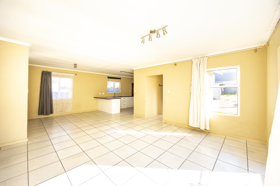 4 Bedroom Property for Sale in Cambridge West Eastern Cape
